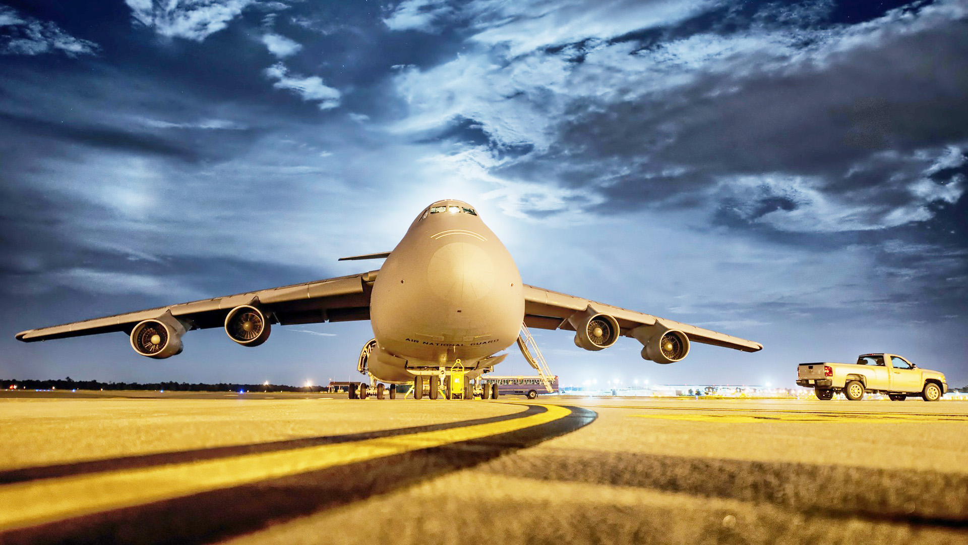 上海兜鍪國(guó)際貨運(yùn)代理有限公司